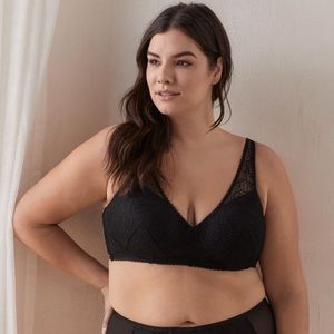 Deesse Black All-Over Lace Wireless Padded Bralette